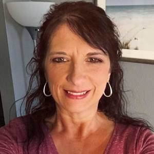 Meet your Posher, Deanna